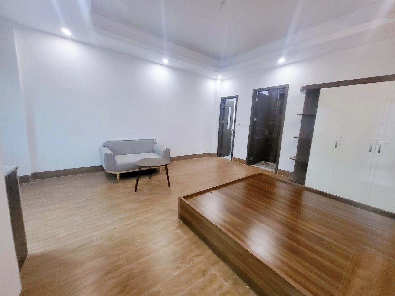 124m2