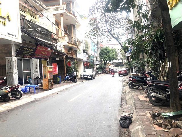 Bán gấp nhà mặt phố Nguyễn Viết Xuân, 95m2, MT 5.5m, lô góc, kinh doanh, giá 17 tỷ.