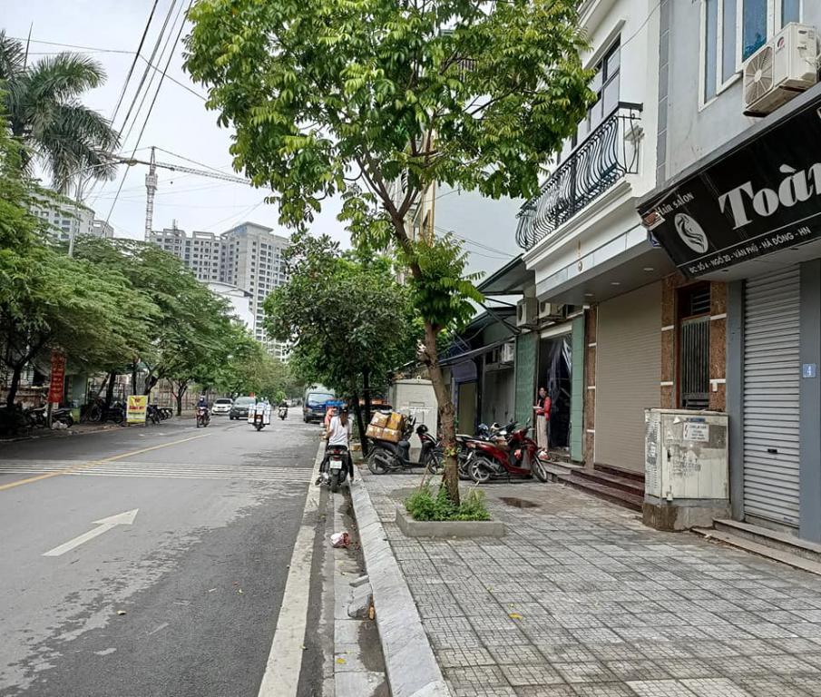Mặt phố Hoàng Hoa Thám, quận Ba Đình. DT 30m x 4 Tầng x Giá 6 tỷ