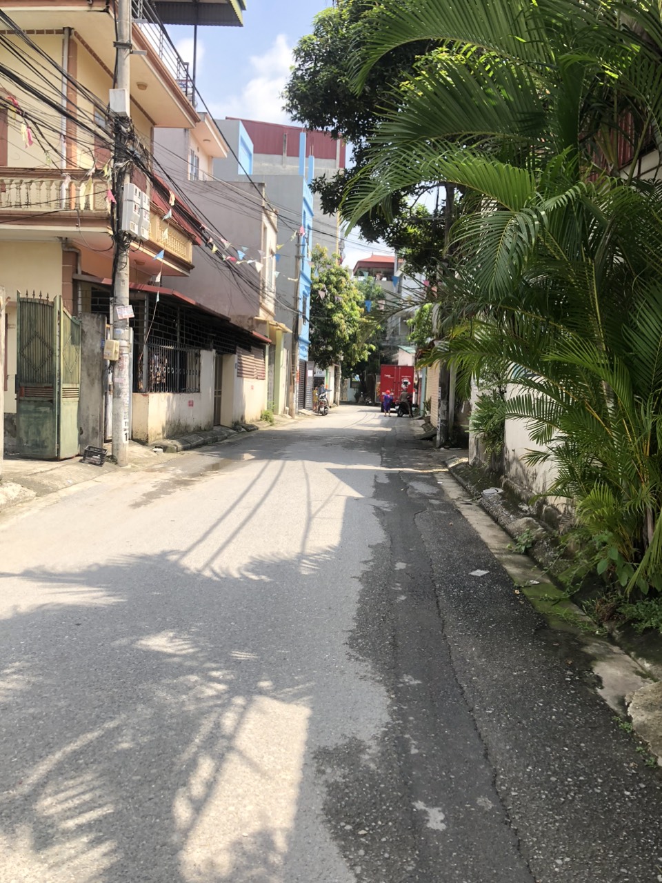 Bán đất Thạch Bàn, Ô tô, Gần phố, 43 m2, MT 4 m, giá chỉ 3 tỷ..