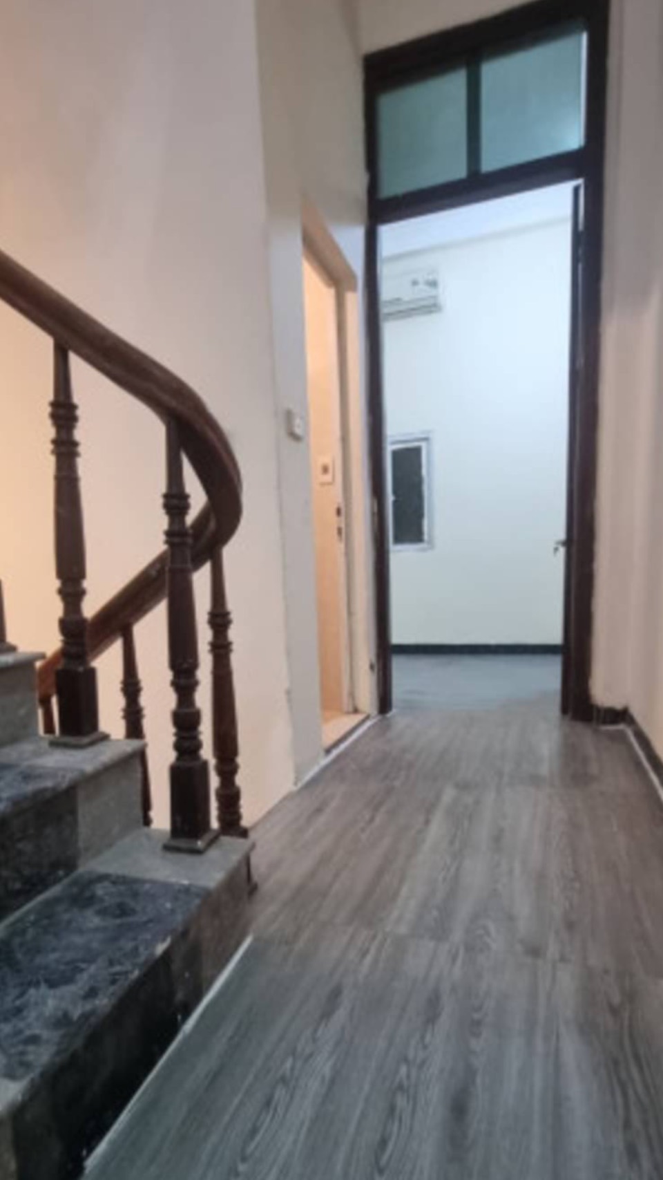 Cho thuê nhà nguyên căn Hoàng Quốc Việt Cầu giấy 35m2 x 3T 3 ngủ 3WC