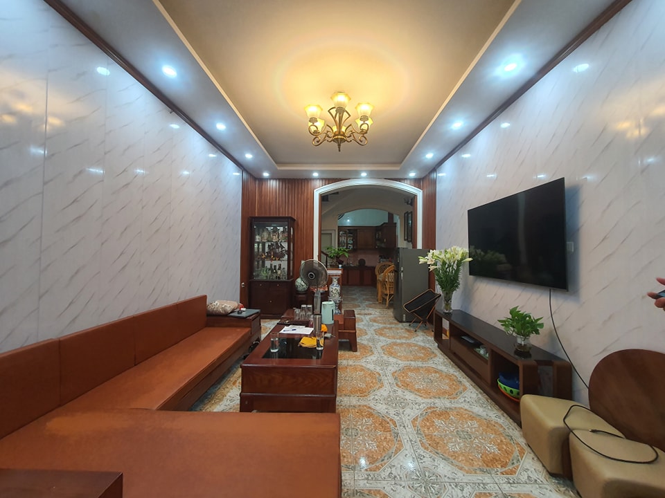 Bán nhà mặt ngõ phố Nguyễn Lương Bằng, gần ô tô, nhà đẹp, 38m, 3PN, nhỉnh 4.5 tỷ.