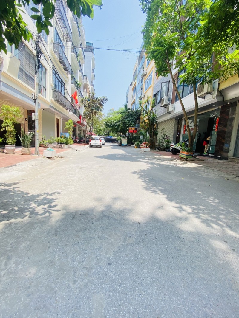 Bán nhà Văn Phú – Hà Đông 50m2*5T*MT5m – Vỉa hè, Ô tô tránh, Kinh doanh, văn phòng – 10 tỷ.