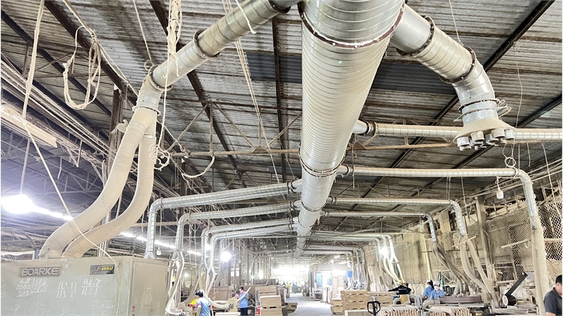 cho thuê nhà xưởng ngoài kcn, đag cho thuê SX Gỗ có sẵn truyền sơn, vị trí đẹp dễ tuyển LDPT.