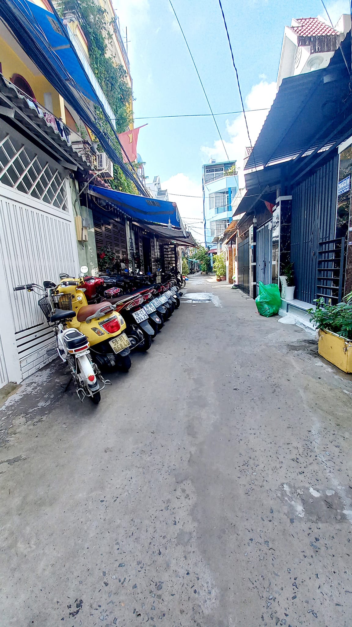 NHÀ 3 TẦNG - HXH - TT NHÀ BÈ - 42M2 - NỞ HẬU - GIÁ CHỈ 3.X TỶ.