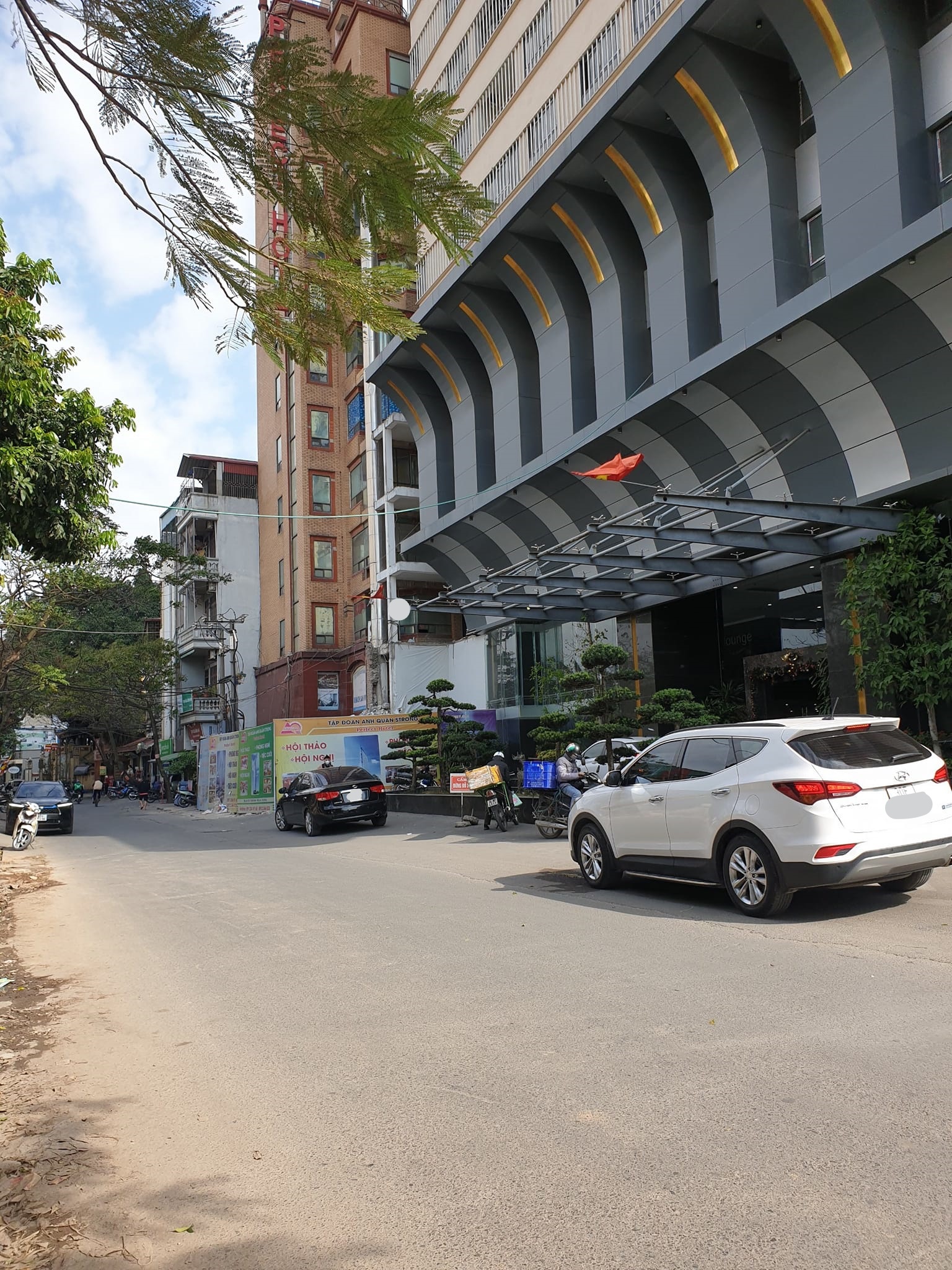 NHÀ Ở VÀ CHO THUÊ KHU MỘ LAO, HÀ ĐÔNG, 40M2x4T, DÂN CƯ SẦM UẤT, 3 TỶ 8.