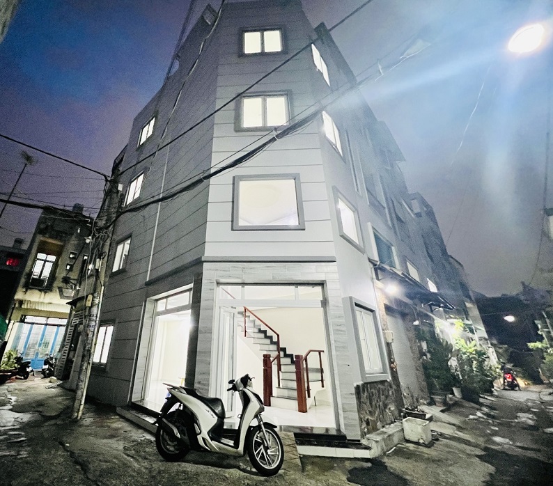 TÂN BÌNH - Góc 2 Mặt Tiền - 53m2 - 5 tầng - 4PN - HXH vào nhà - chỉ 5 tỉ