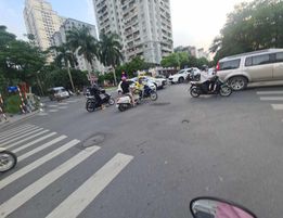 Bán nhà phố liền kề Nguyễn Cơ Thạch 110m 7 tầng MT 8m chỉ 28 tỷ.