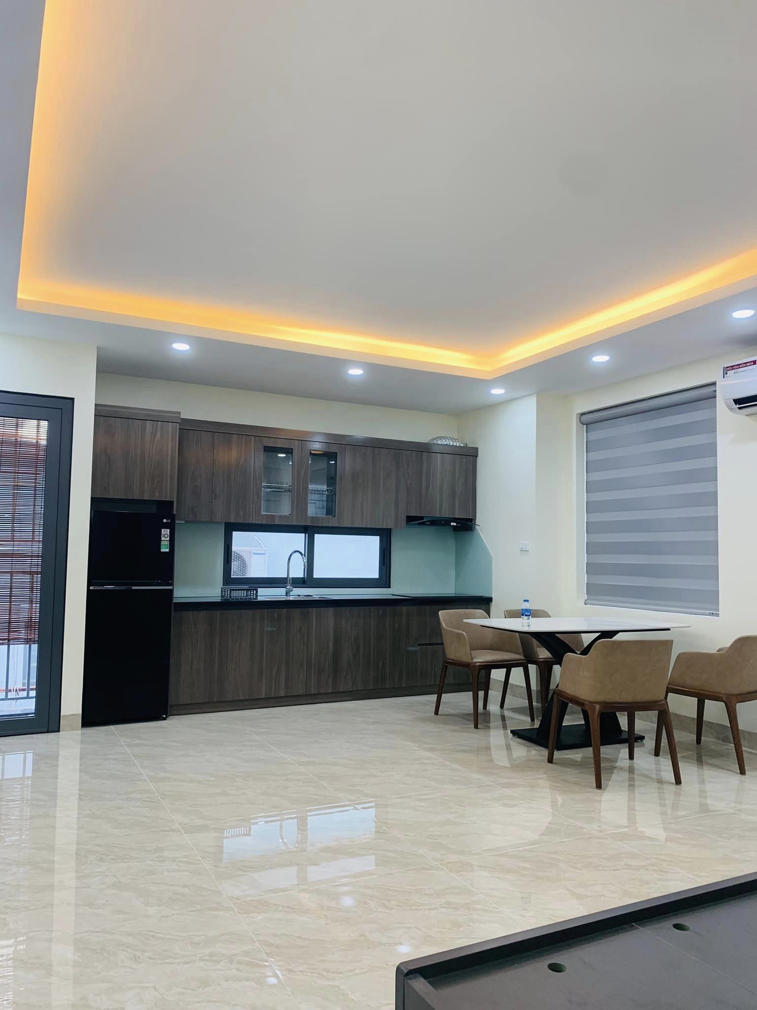 Bán nhà Cầu Giấy 40m2 – 5 tầng 5 ngủ giá chỉ hơn 5 tỷ.