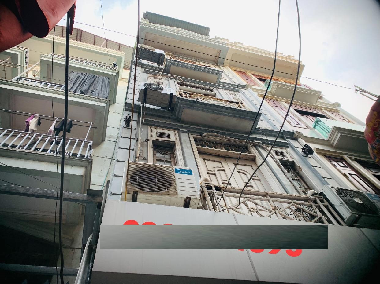 Bán nhà Bồ Đề, Phú Viên 4T ở luôn, ngõ oto 7 chỗ chỉ 2 tỷ 7 vẫn còn TL.