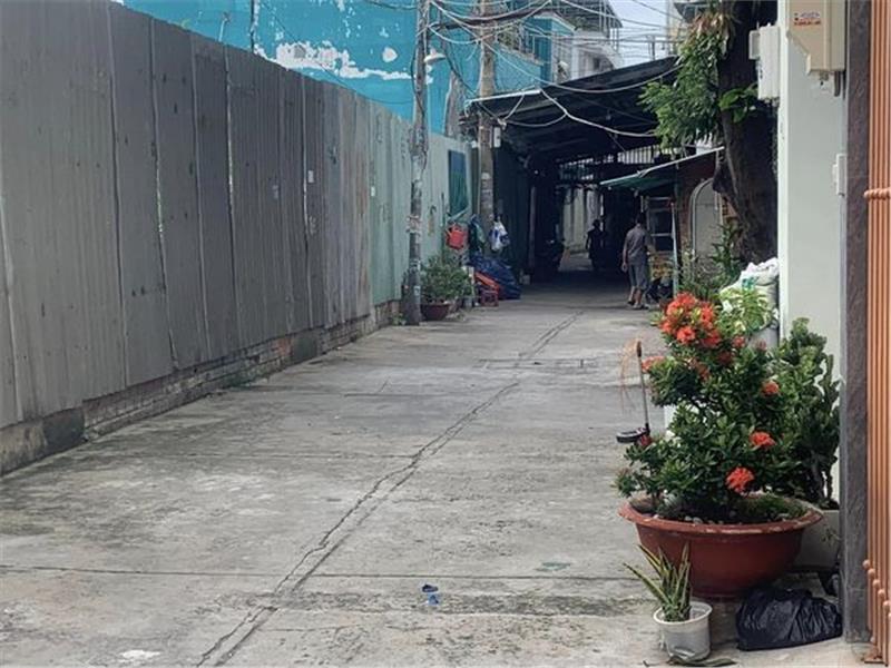 BÁN NHÀ NGUYỄN THỊ THẬP - XE HƠI ĐỖ CỬA ,NGANG 6.4M, NHỈNH 5 TỶ.