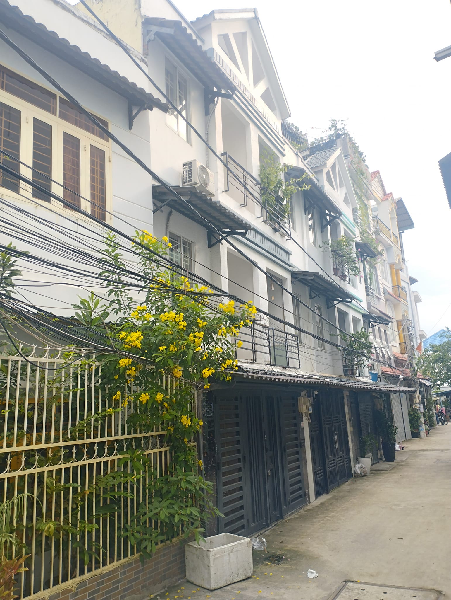 NHÀ 3 TẦNG - 3.9 x 13M - HXH - HUỲNH TẤN PHÁT - Q.7 - CHỈ 4.3 TỶ.