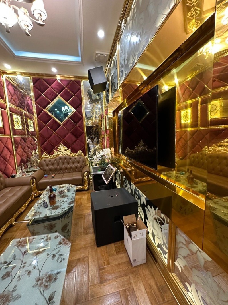 Bán biệt thự siêu hiếm phố Hoàng Liệt 200m2*4T*MT15m – Lô góc – Ô tô tránh – 27.9 tỷ