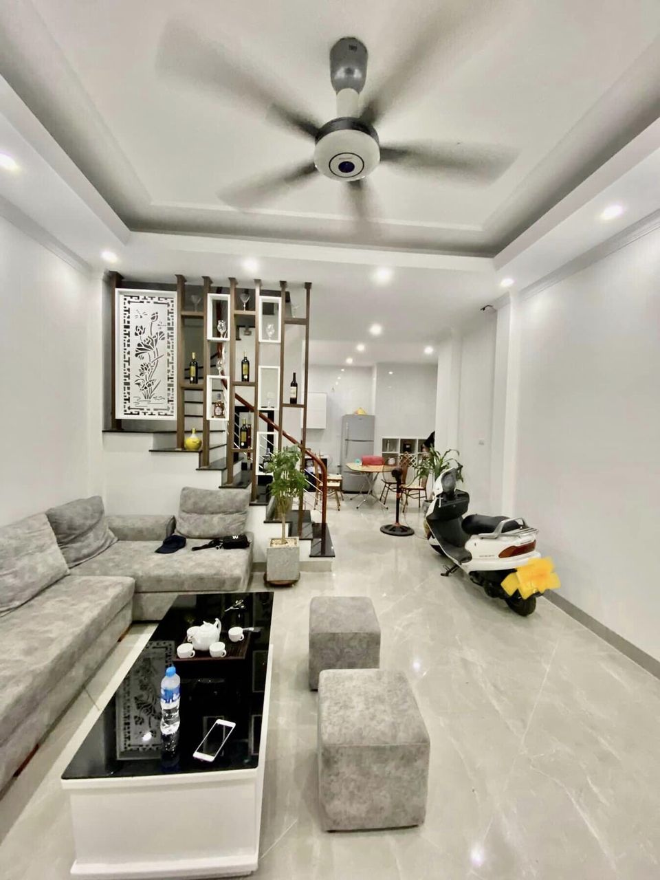 Tuyệt phẩm nhà Vạn Phúc, 4 tầng , 4 ngủ đẹp, hiện đại, giá 5,0 tỷ.