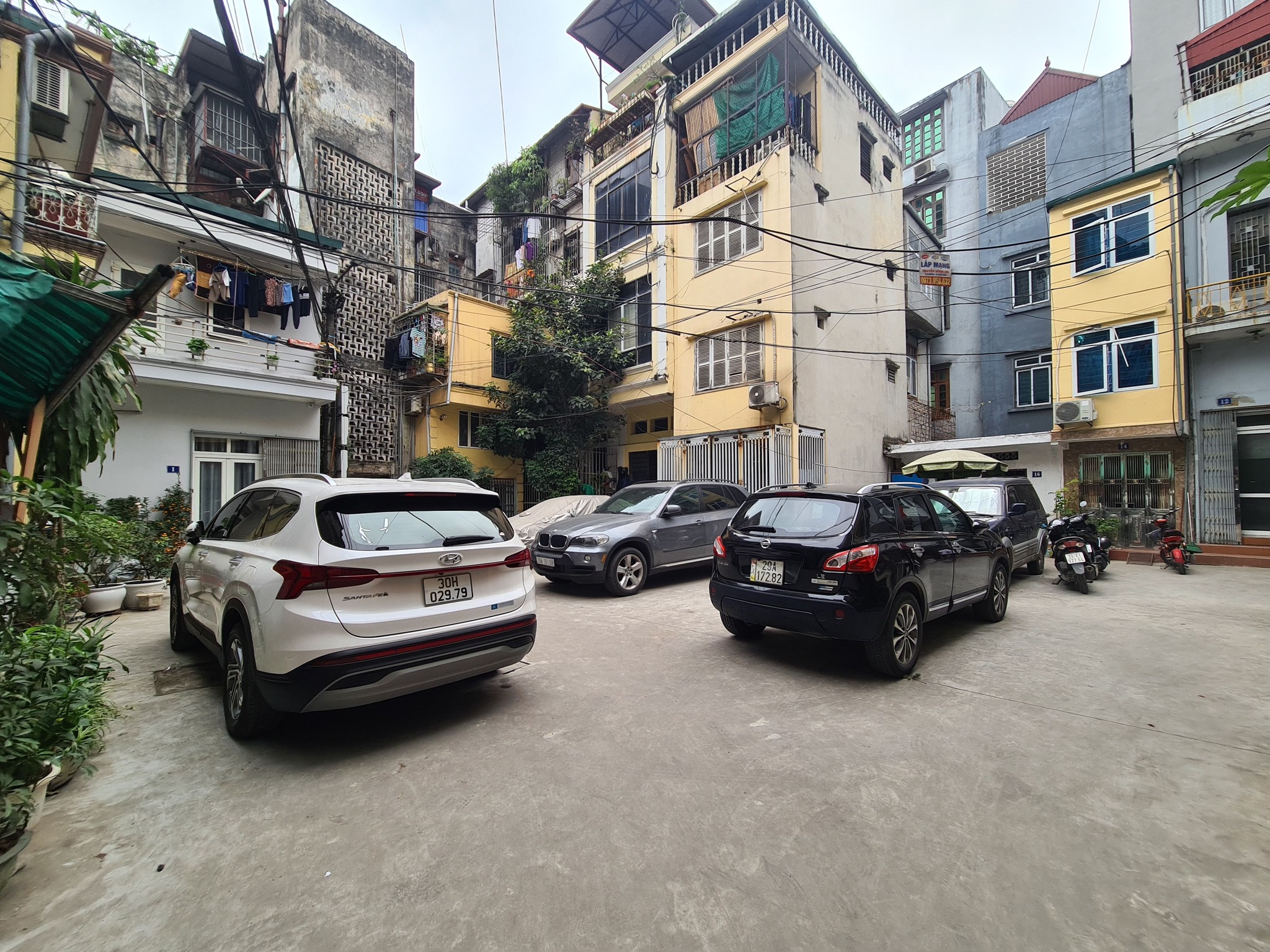 Bán nhà ngõ 133 Nguyễn Văn Cừ, oto 7 chỗ đỗ cửa chỉ 1 tỷ 9..