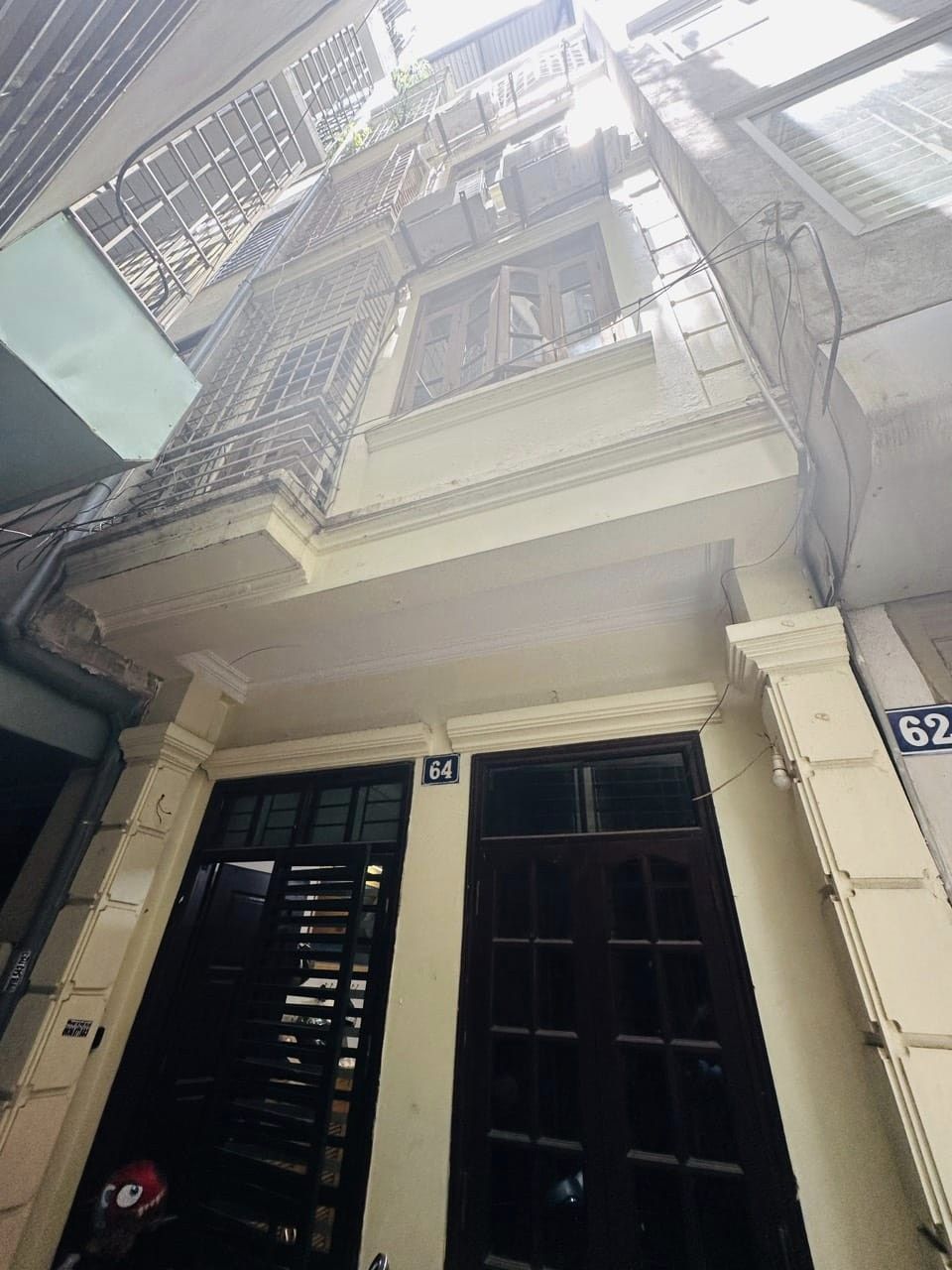 Bán căn nhà phố Đội Cấn Giá 4,5 tỷ DT 33m 5 tầng MT 3,5m