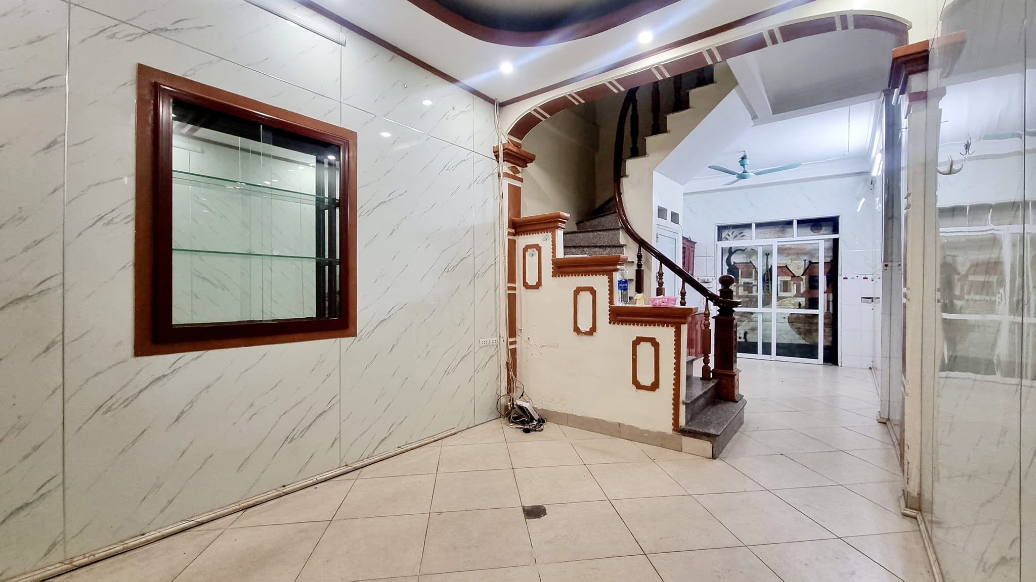 BÁN NHÀ NGÕ 619 VŨ TÔNG PHAN, 36M2x5T GIÁ CHỈ 5.7 TỶ.