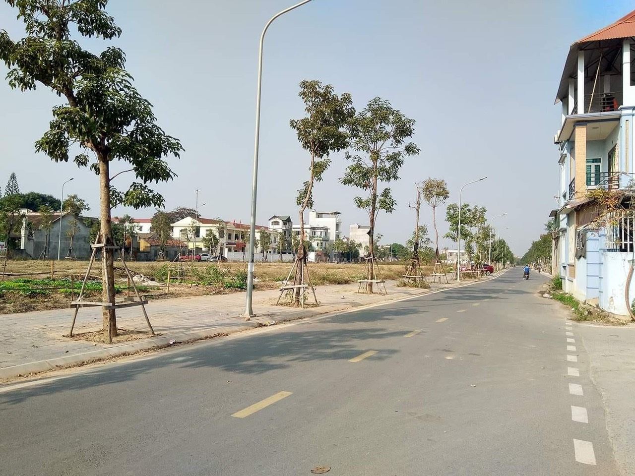 GẦN 90m, HAI MẶT ĐƯỜNG #TÀM_XÁ #ĐÔNG_ANH cách #CẦU_NHẬT_TÂN 1.5km Ô TÔ PHI TẤP NẬP.