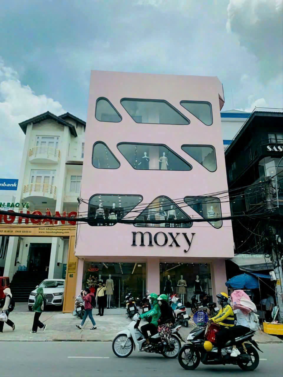 Bán nhà Phường Bến Thành Quận 1 DT: 7x17m, đang cho thuê 109 triệu/tháng giá rẻ 25 tỷ.