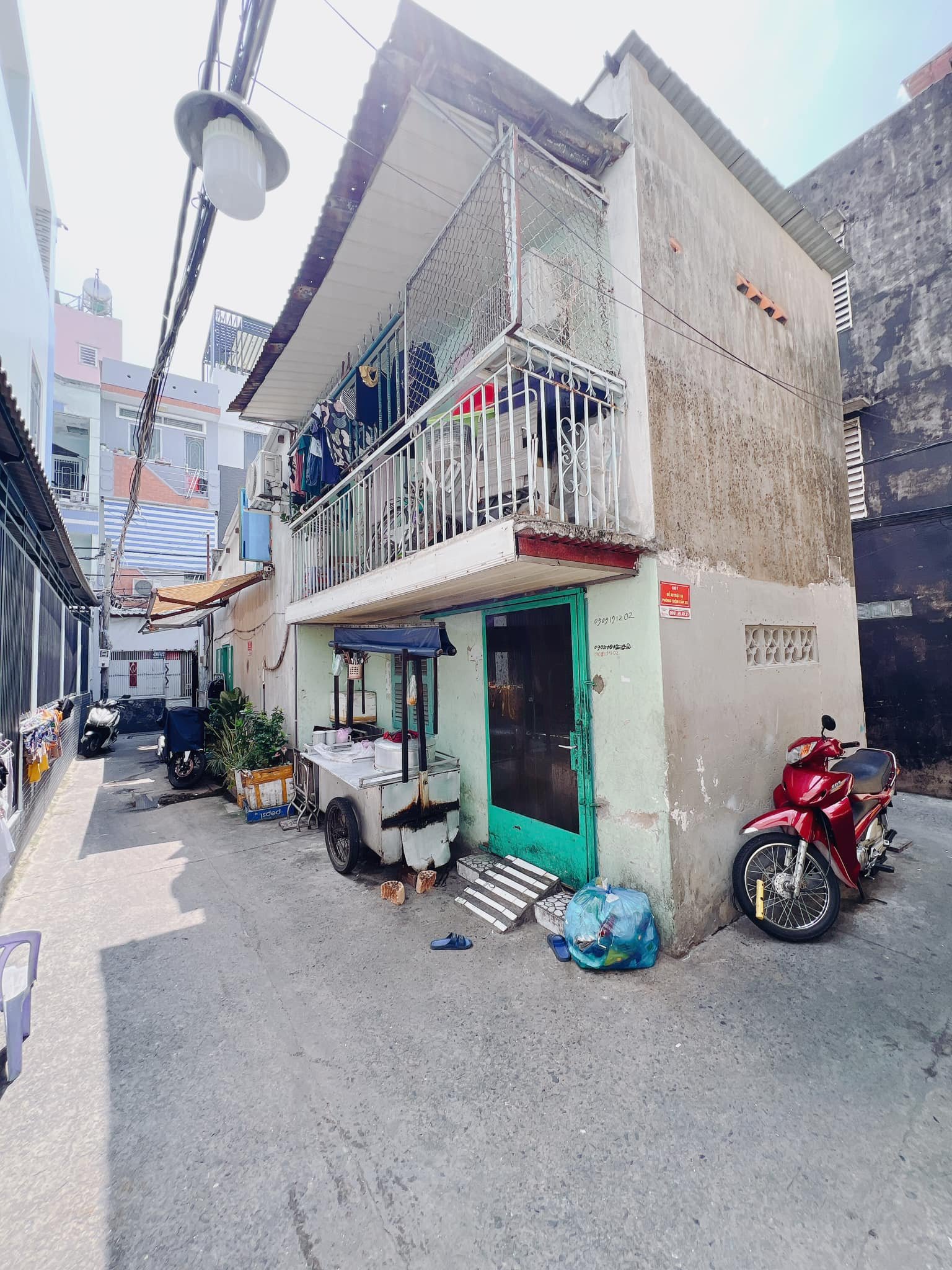 NHÀ 4 MT THÔNG THOÁNG - GIÁ 3.X TỶ - 48M2 - 2 TẦNG - SHR - Q4.