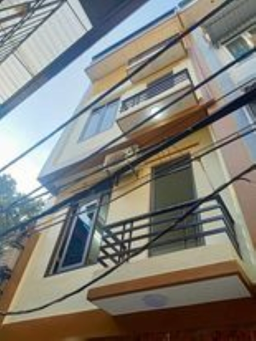 BÁN NHÀ KIM GIANG, SÁT KĐT ĐẠI KIM, LÔ GÓC, ÔTÔ ĐỖ, NHÀ ĐẸP DT 42M 4PN..