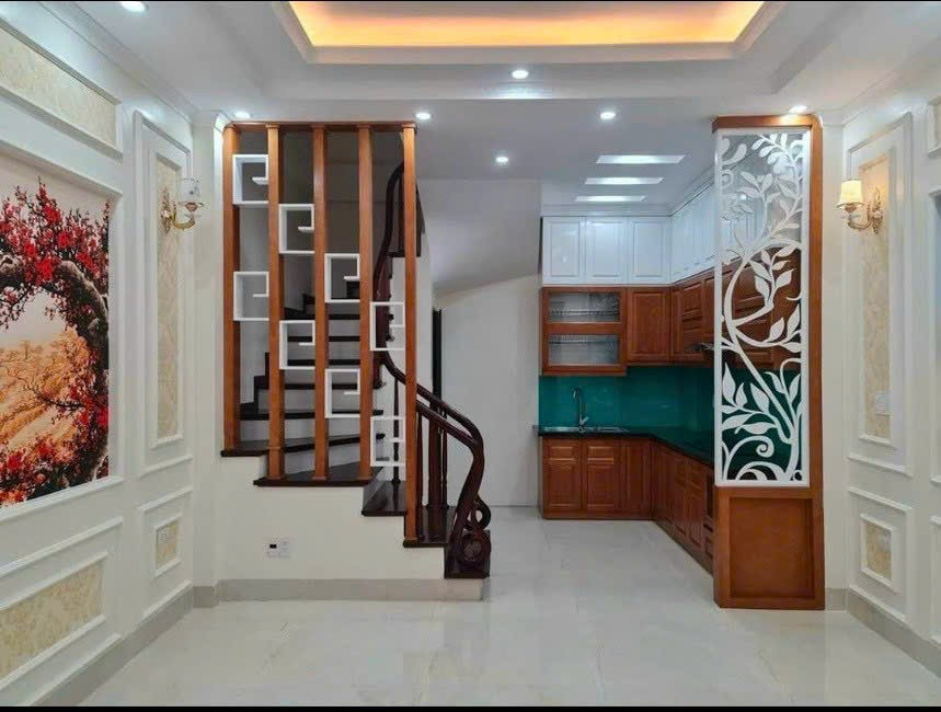 Nhà phú diễn DT 32m2 x 5T gần tất cả các trường học.