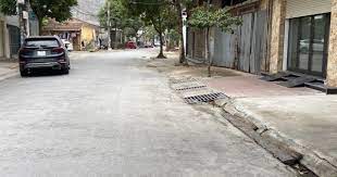 Bán 101m2 đất phân lô ngõ 1 Đổ Nhuận mt 7,2m giá 18,6 tỷ..