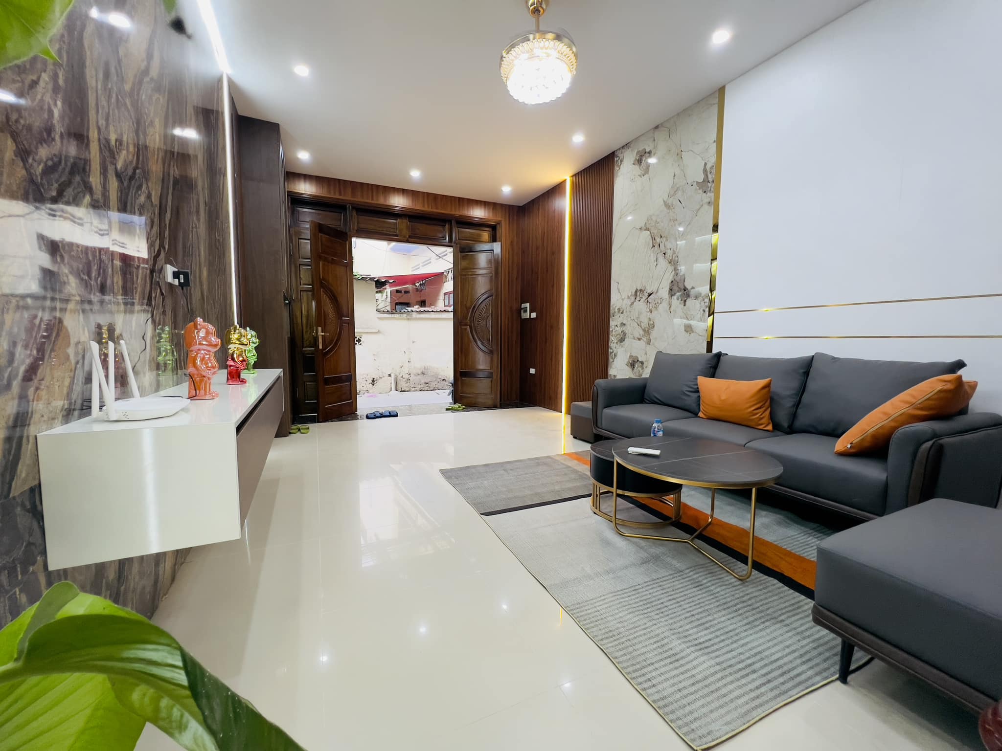 BÁN nhÀ XÃ ĐÀN DT40M2 X5T,CỰC ĐẸP,Ở LUÔN,GIÁ 6,8 TỶ,hiếm.