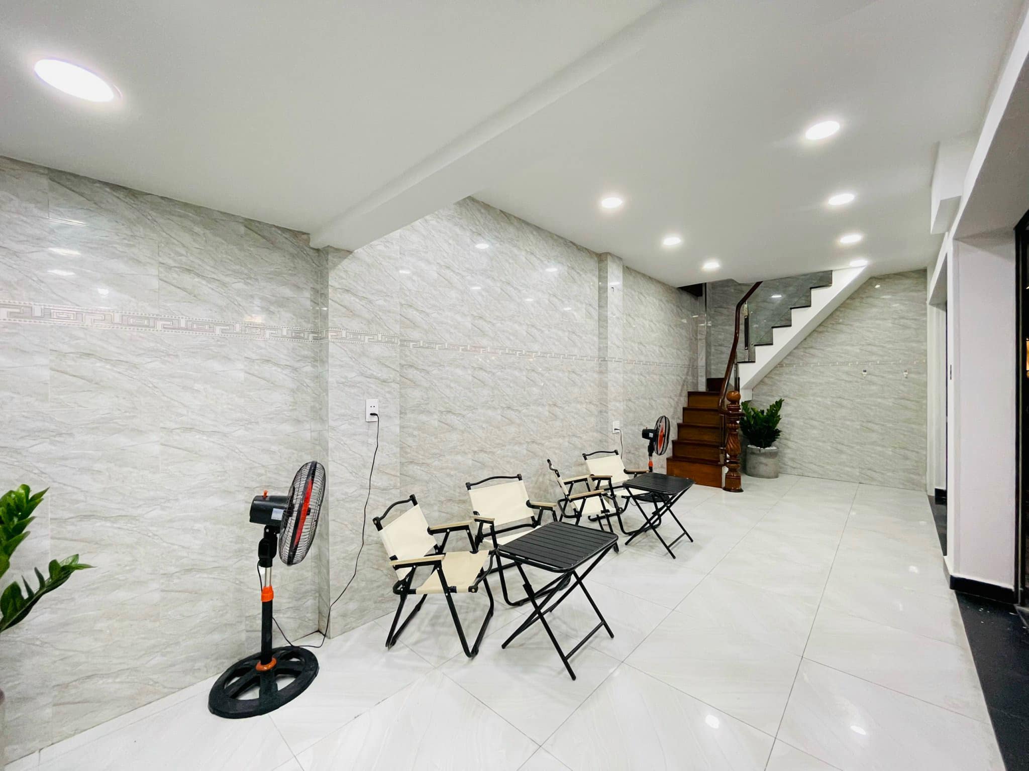 MẶT TIỀN KINH DOANH - TRƯỜNG SA - ĐẶNG VĂN NGỮ - 9M x 3M - 3 TẦNG BTCT - CHỈ 5.95 TỶ.