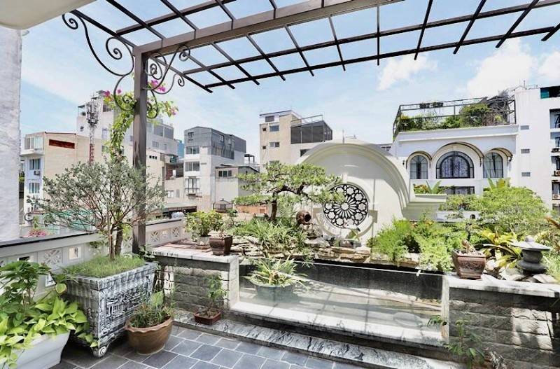 Bán nhanh tòa nhà mặt phố Triệu Việt Vương 12 tầng, vị trí gần VinCom, mặt tiền 9m.