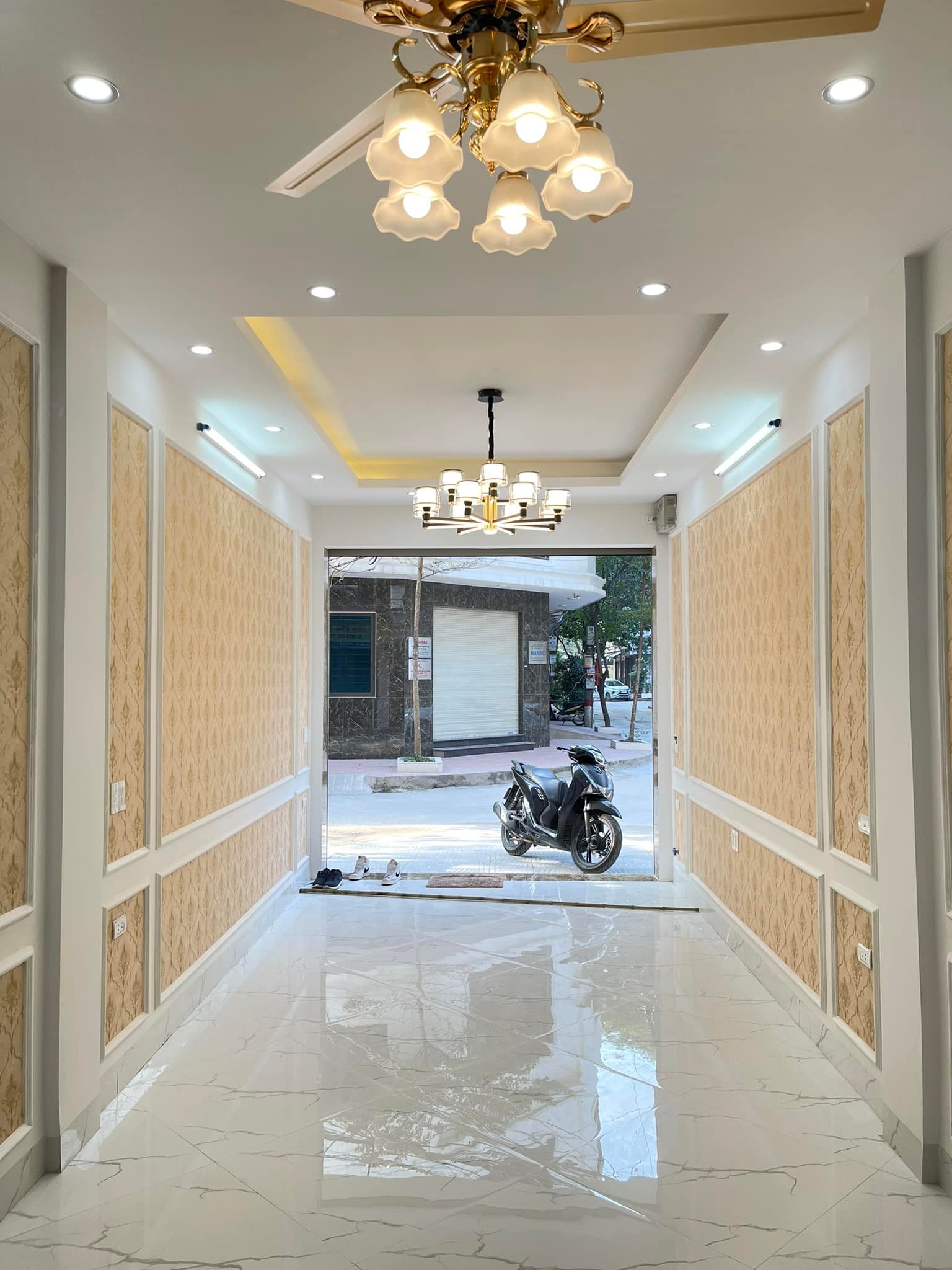 BÁN NHÀ XÃ ĐÀN ,DỐNG ĐA HÀ NỘI 40M2 10M RA Ô TÔ, NỞ HẬU NHỉNH 6 TỶ BÁN NHÀ XÃ ĐÀN ,DỐNG ĐA HÀ NỘI 40M2 10M RA Ô.