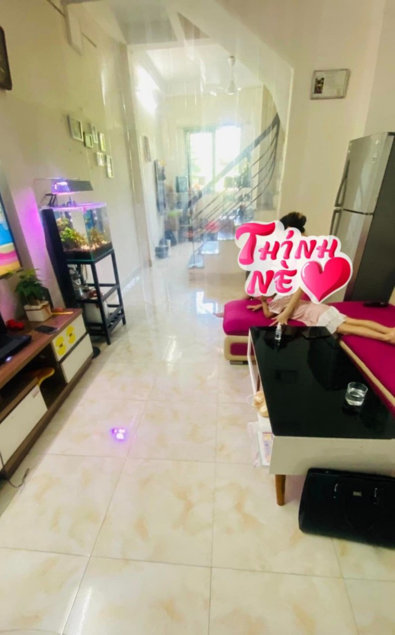 SIÊU RẺ! Nhà Yên Bình 5m ra oto gần nhà văn hóa, FULL nội thất, ở luôn, 38m 3T chỉ 1.98 tỷ.