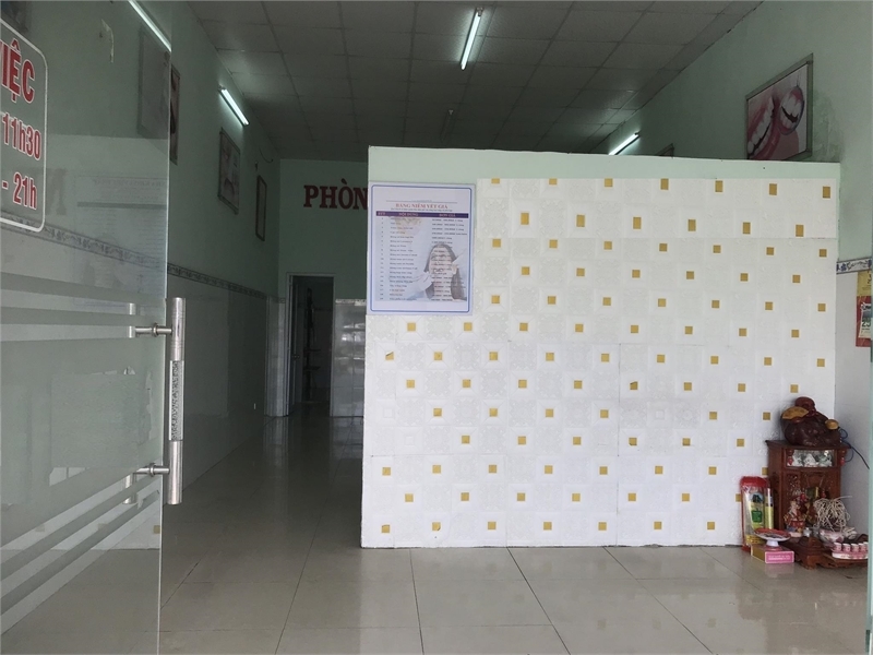 Cho thuê mặt bằng đường 30/4, tpvt nhà mới cửa kính.