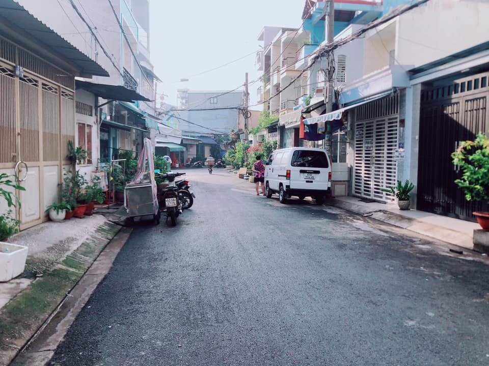 Bán Nhà Mặt Tiền - Xây Dựng 6 Tầng - 4,5*12m - Đường Số P Tân Quy Q7, Giá 6 tỷ .