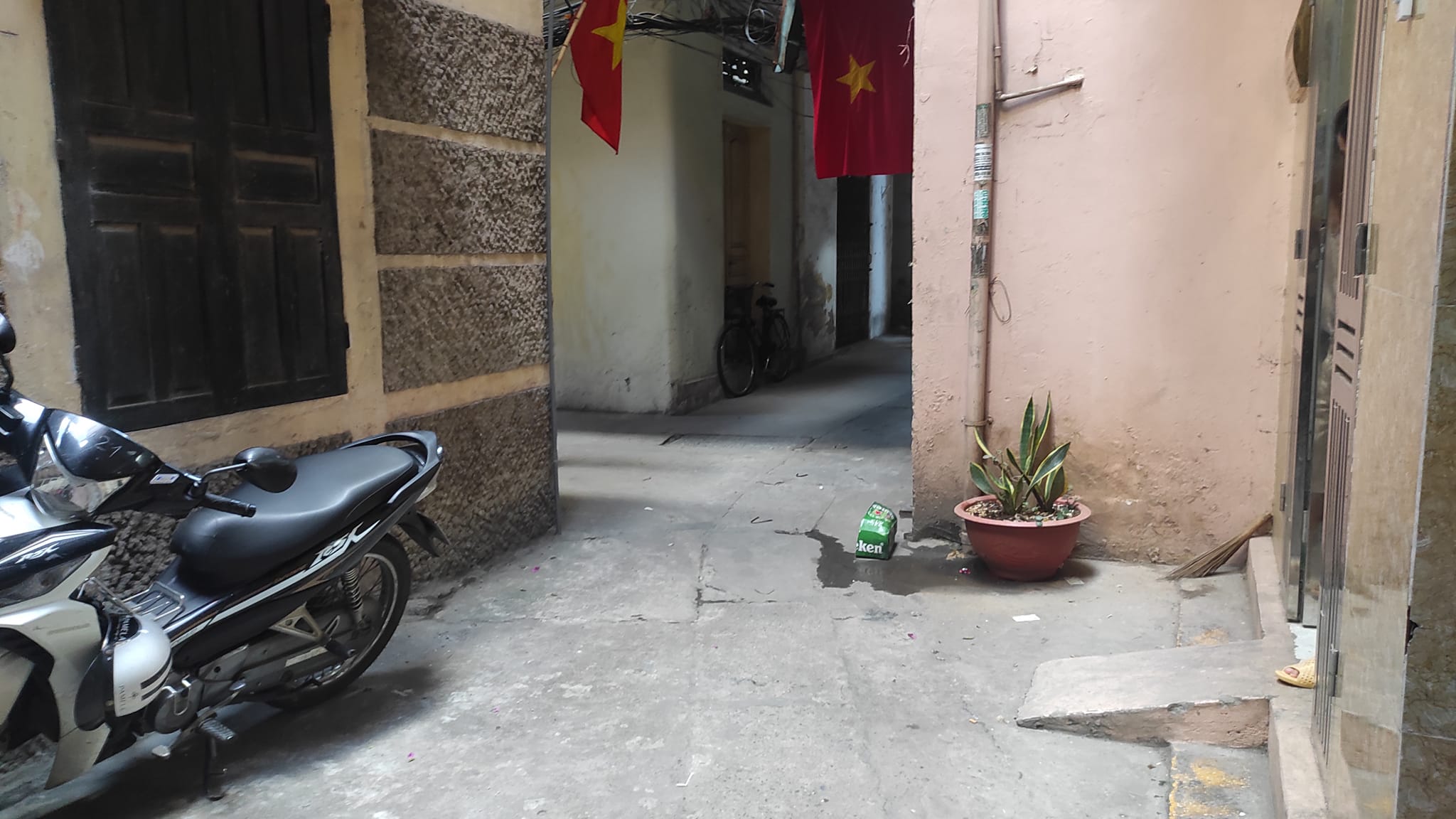 Bán căn nhà cách mặt phố Đội Cấn 20m Giá 3,8 tỷ