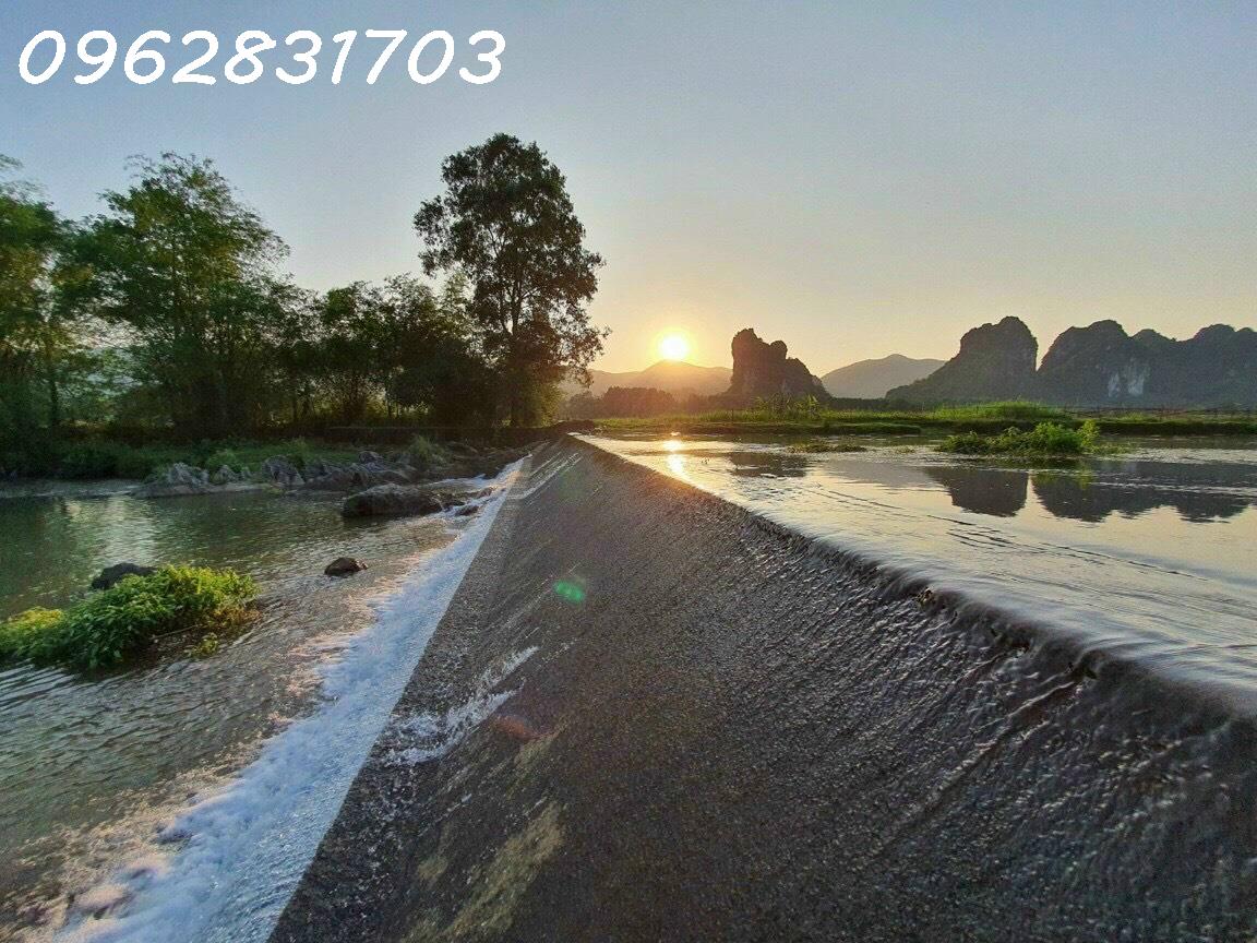 Bán 2,2ha 2000tc và cln giá chỉ 1X tỷ, đất bám suối to đẹp- làm việc chính chủ