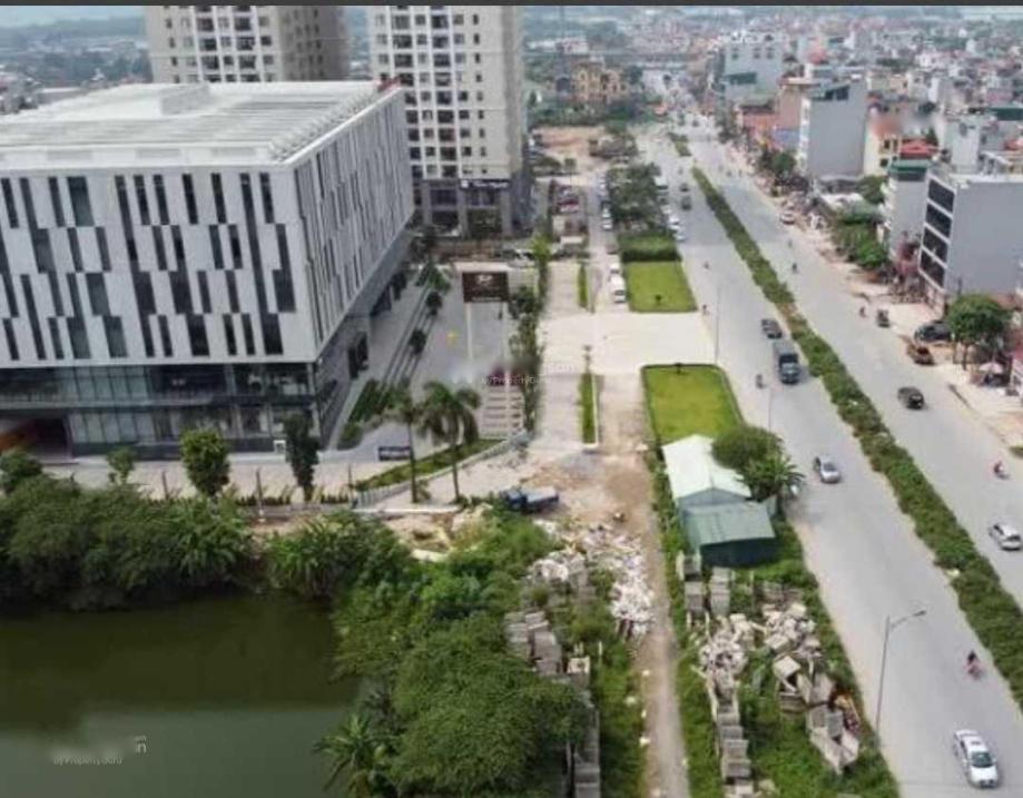 600m2