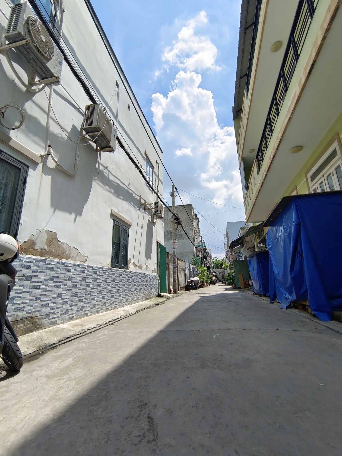 Bán nhà Hương Lộ 2 Bình Trị Đông A Bình Tân-44m2-2 Tầng-Lô Góc 2 Mật tiền ô tô tải-Nhà đẹp ở ngay - Chỉ 3 tỷ3