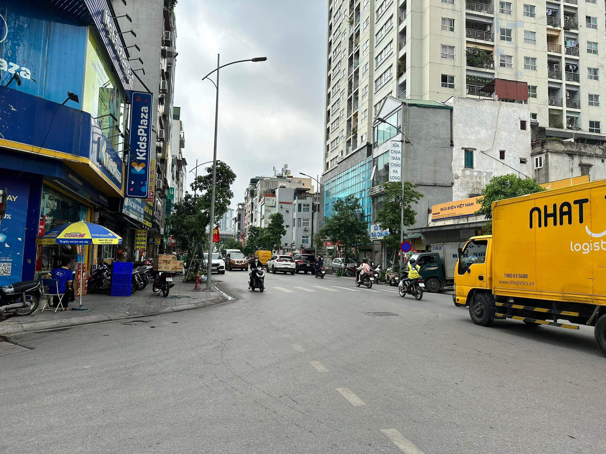 MẶT PHỐ - HAI MẶT THOÁNG VĨNH VIỄN – VUÔNG VẮN – KINH DOANH CỰC TỐT