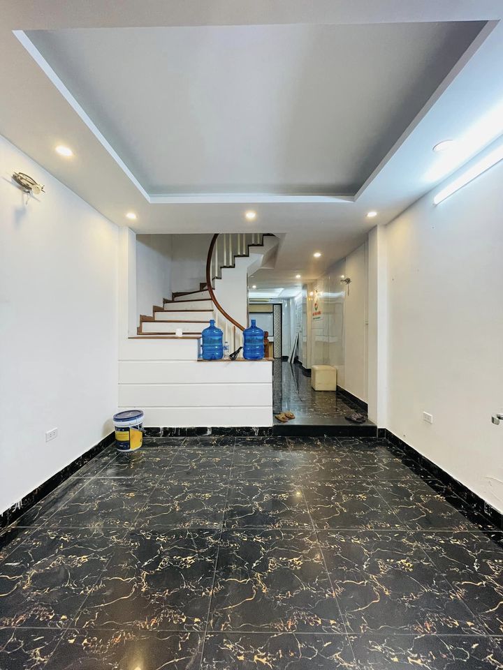 BÁN NHÀ GẦN NGÃ NĂM Ô CHƠ DỪA -ĐỐNG ĐA ,hÀ nỘI, 35M2x3 tầng, giá 5 tỷ7.