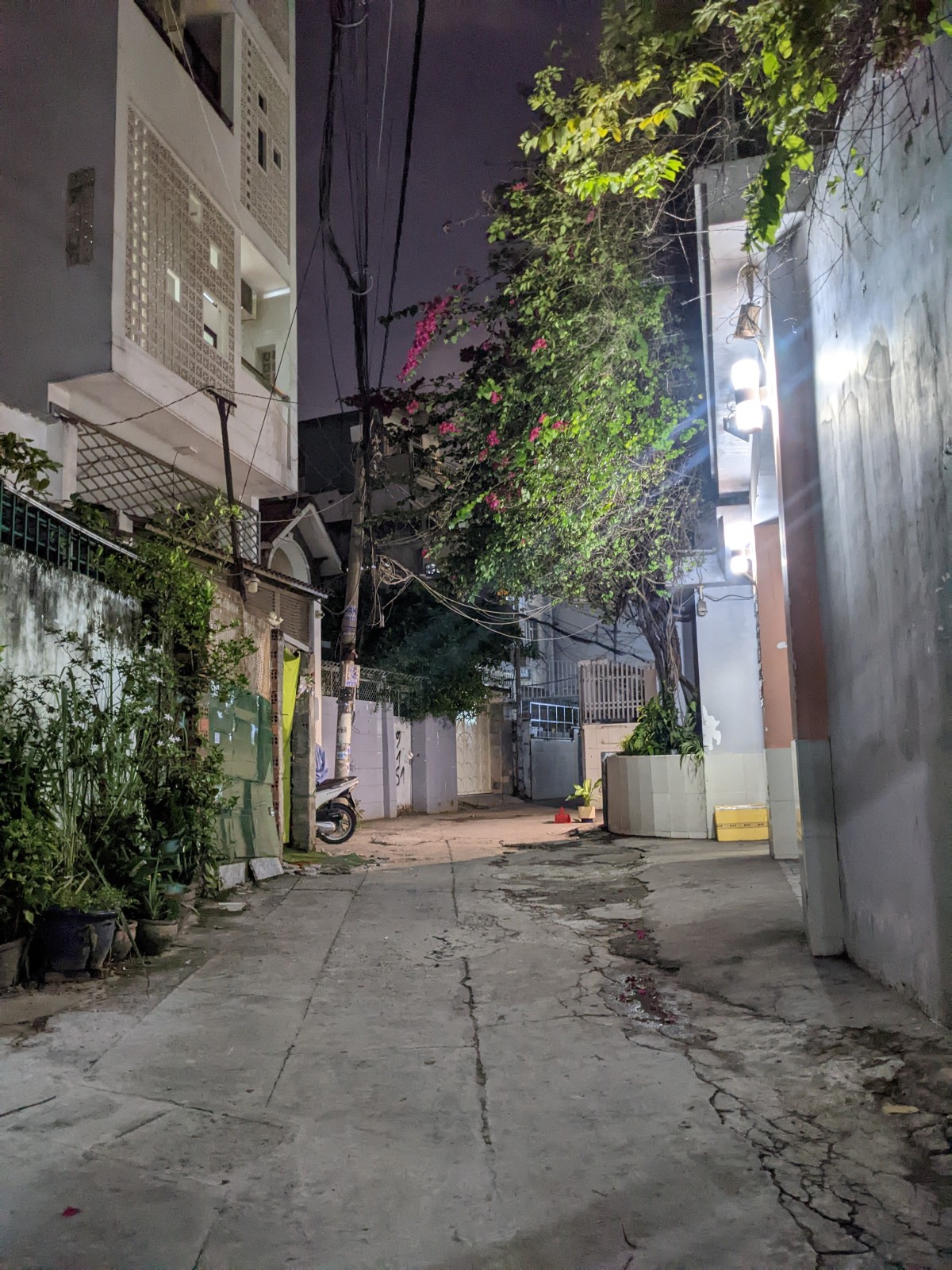 BÁN CHIA TÀI SẢN - HXH LÊ QUANG ĐỊNH - 5.5X26M - CHỦ NGỘP BANK.