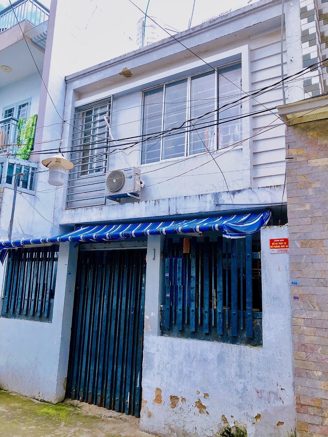 Bán nhà hẻm xe hơi đường Nguyễn Hữu Tiến,DT:5x14m nhà cấp 4 giá 5.2 tỷ.