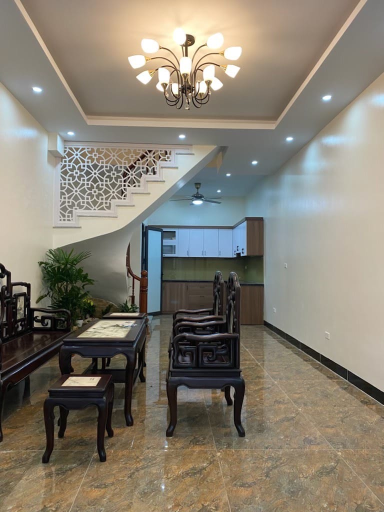 BÁN NHÀ NGAY GẦN NGÃ TƯ XÃ ĐÀN -PHẠM NGỌC THẠCH -ĐỐNG ĐA,HN 40M2X 6,8 TỶ