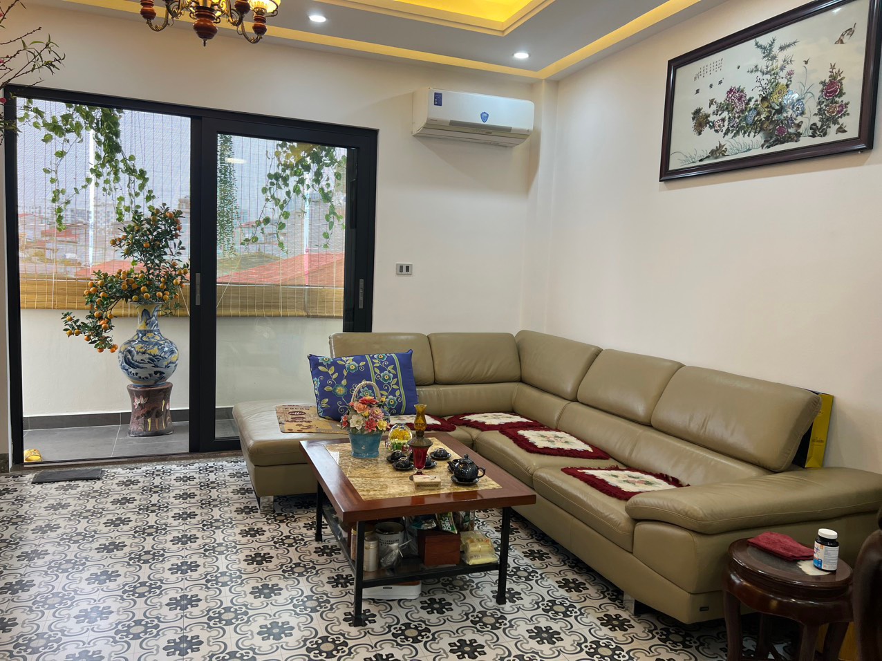 Bán nhà Xuân La , khu kinh doanh cực sầm uất, ngõ to thẳng tắp ra đường trục chính.