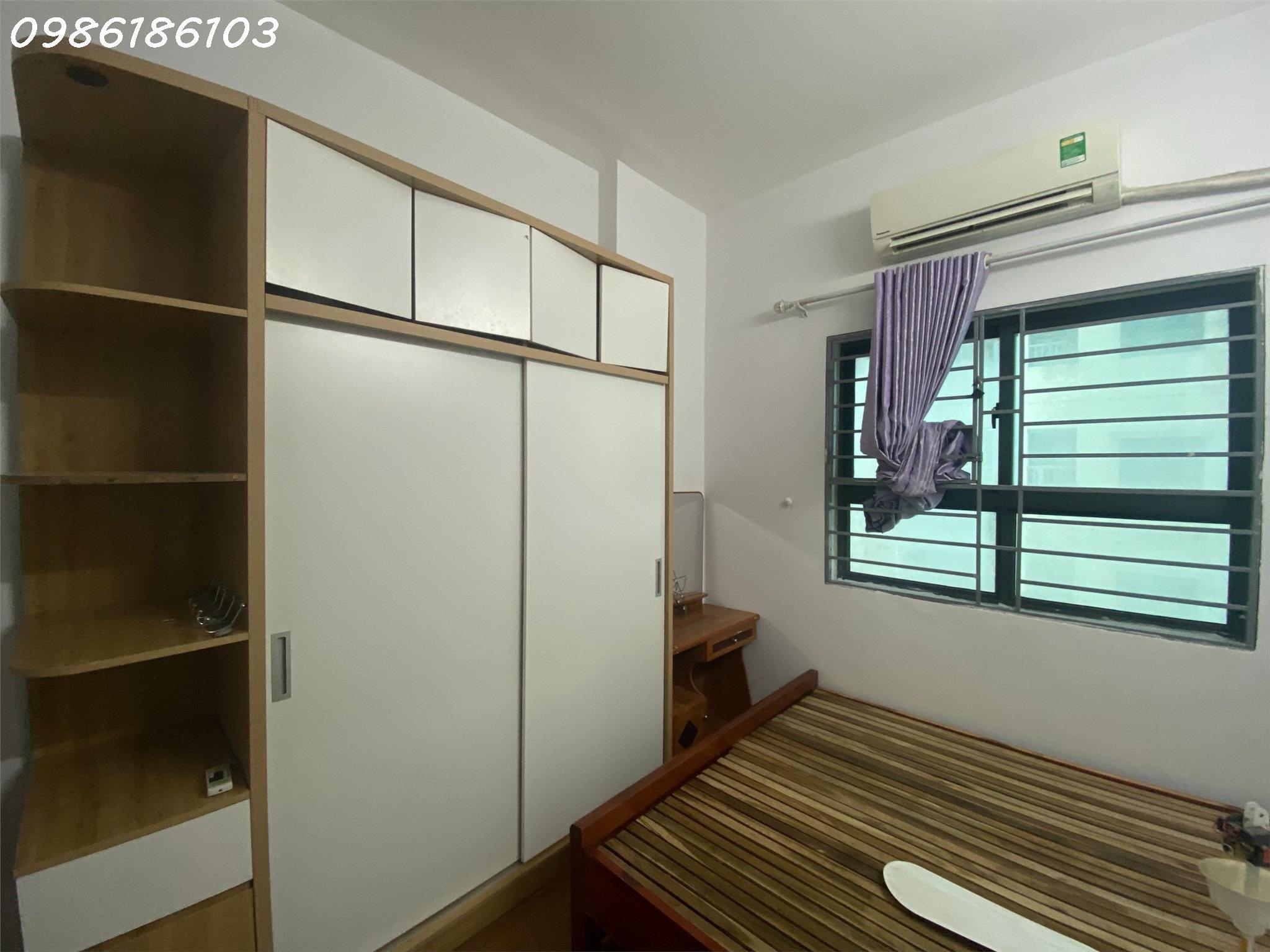 Do nhu cầu cần chuyển mua căn to hơn, cần bán căn góc đầu hồi 2PN 2WC tầng trung tại tòa CT12 KDT Kim Văn Kim Lũ.