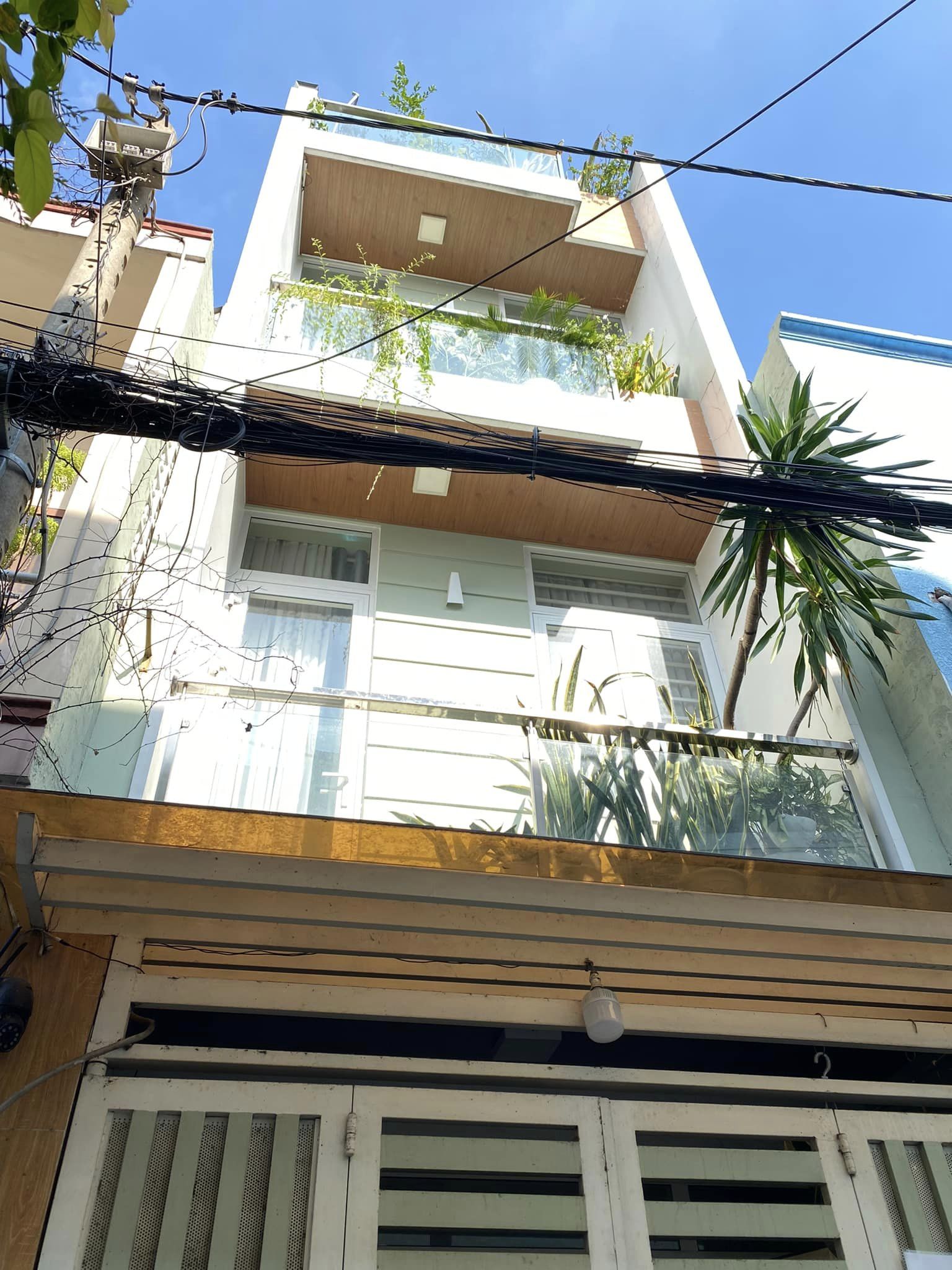 GÒ VẤP HXH THÔNG - 31M2 - NHÀ 4 TẦNG NỘI THẤT ĐẸP - GẦN UBND P16 - GIÁ CHỈ 4.6 TỶ.