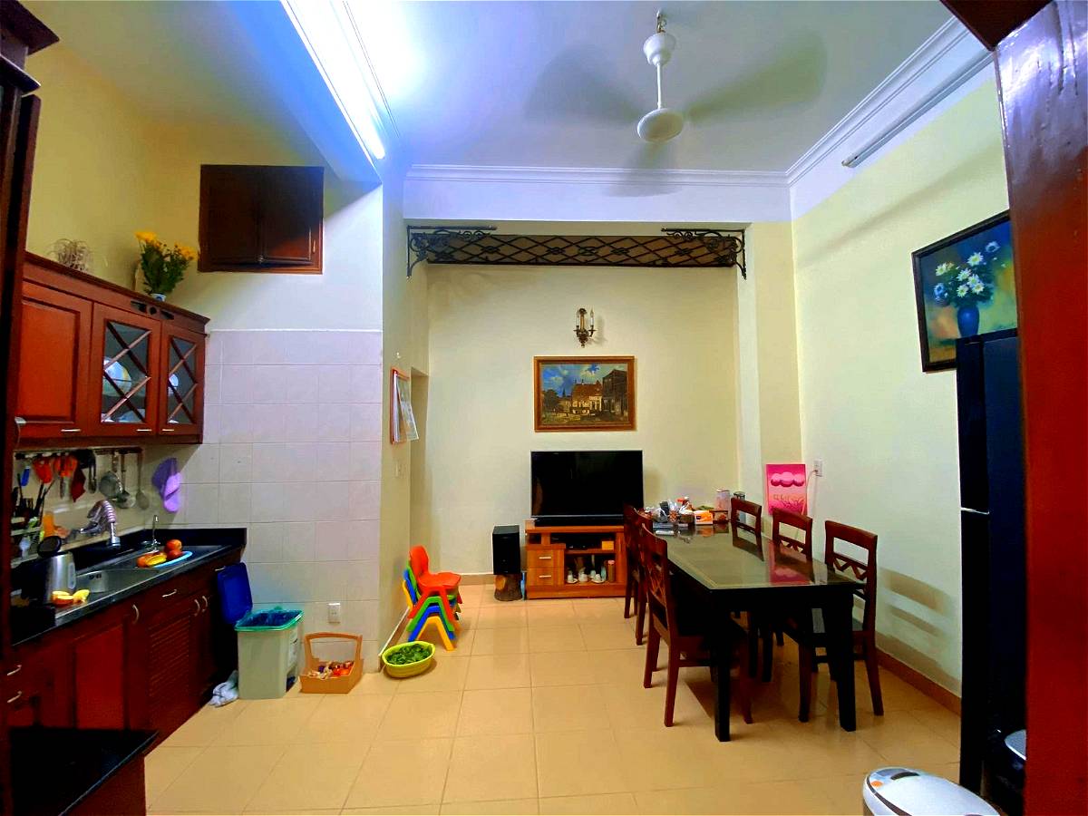 Cần bán nhà Trung Kính, Cầu Giấy, 50 m2 x 4 tầng, phân lô vỉa hè, kinh doanh, khu cán bộ cấp cao, giá 12 tỷ