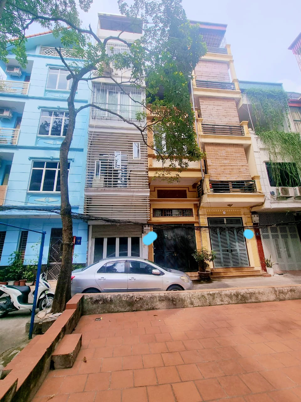 BÁN GẤP NHÀ 5 TẦNG - GIÁ HƠN 5 TỶ - PHÂN LÔ ÔTÔ ĐẬU ĐỖ CỬA Ô TÔ VÀO NHÀ - GẦN ROYAL CITY NGÃ TƯ SỞ NGUYỄN TRÃI THANH.