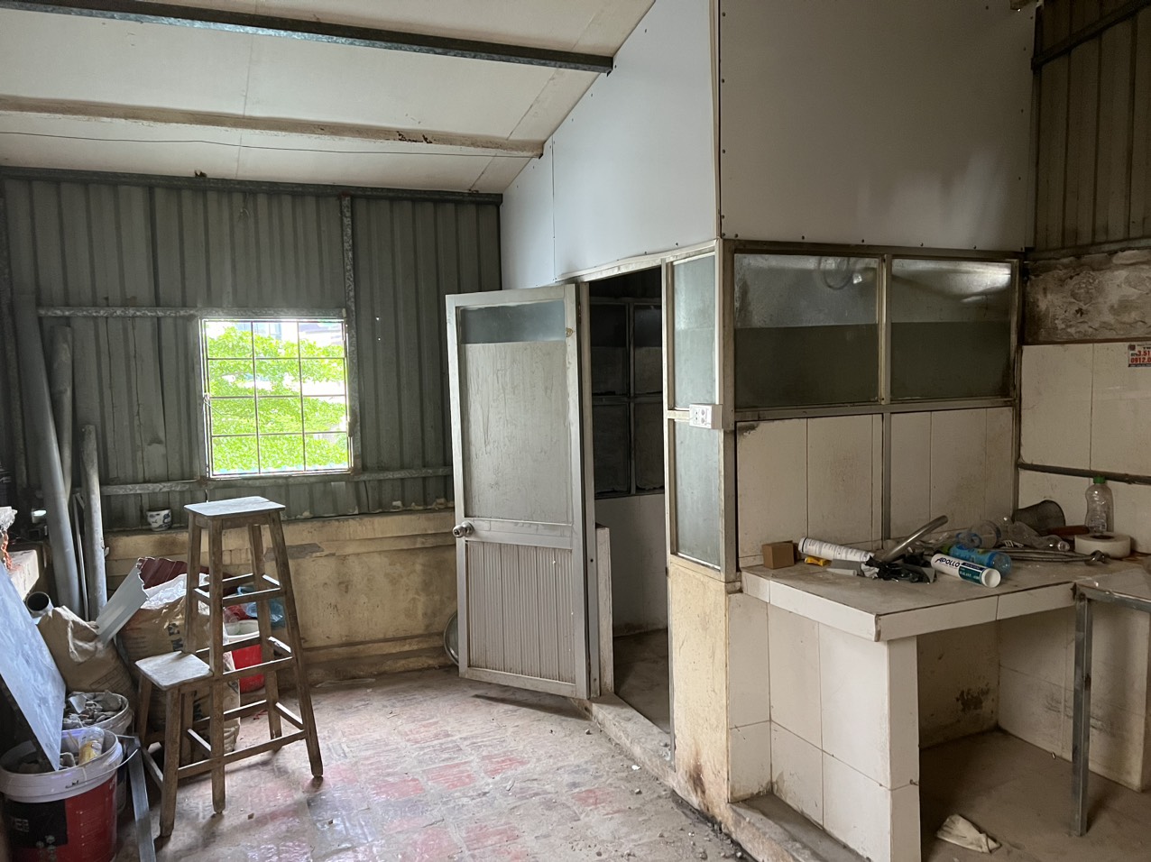 Cho thuê nhà ở Khâm Thiên Đống Đa 30m2 x 2,5T.