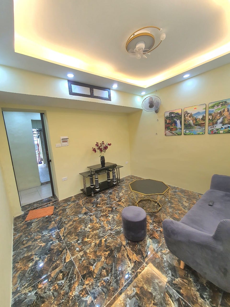 CHỈ 50M RA HỒ Ô TÔ ĐẬU CỔNG PHỐ TÔN ĐỨC THẮNG PHƯỜNG HÀNG BỘT QUẬN ĐỐNG ĐA DT:40M2 GIÁ:1.58 TỶ BAO GỒM FUN NỘI THẤT ĐẦY.